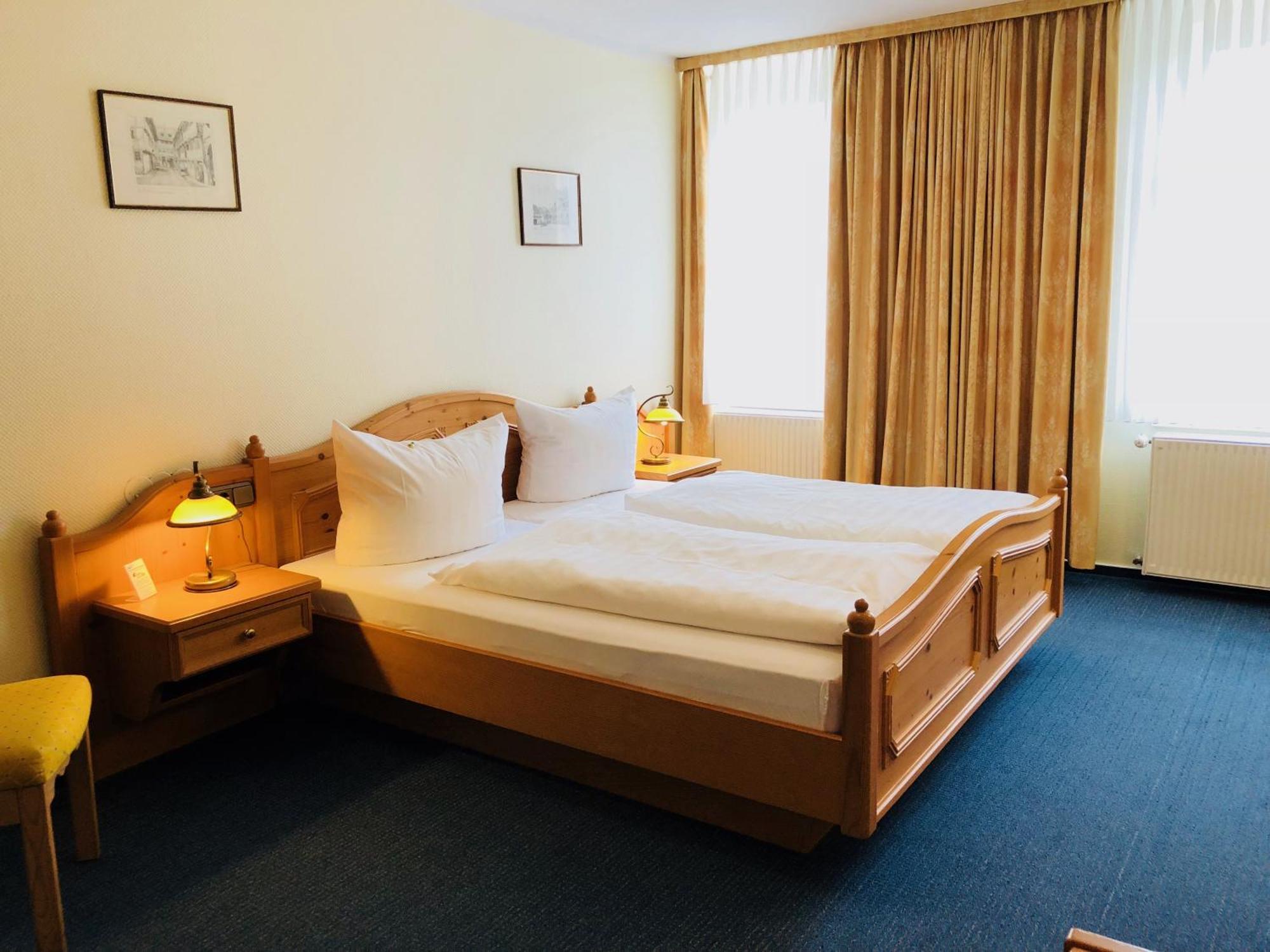 Waldhaus Oelper Hotel บราวน์ชไวก์ ภายนอก รูปภาพ