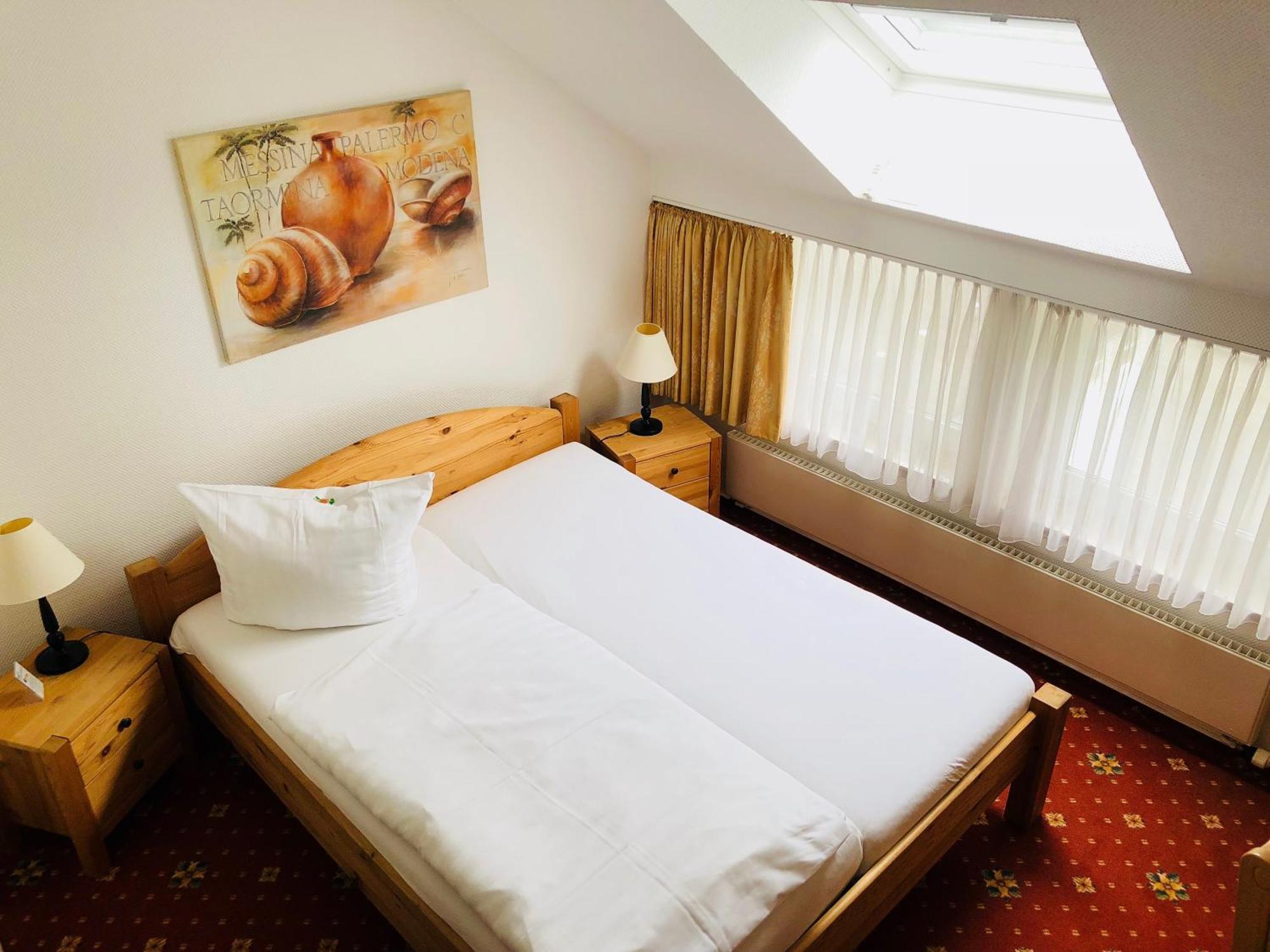 Waldhaus Oelper Hotel บราวน์ชไวก์ ภายนอก รูปภาพ