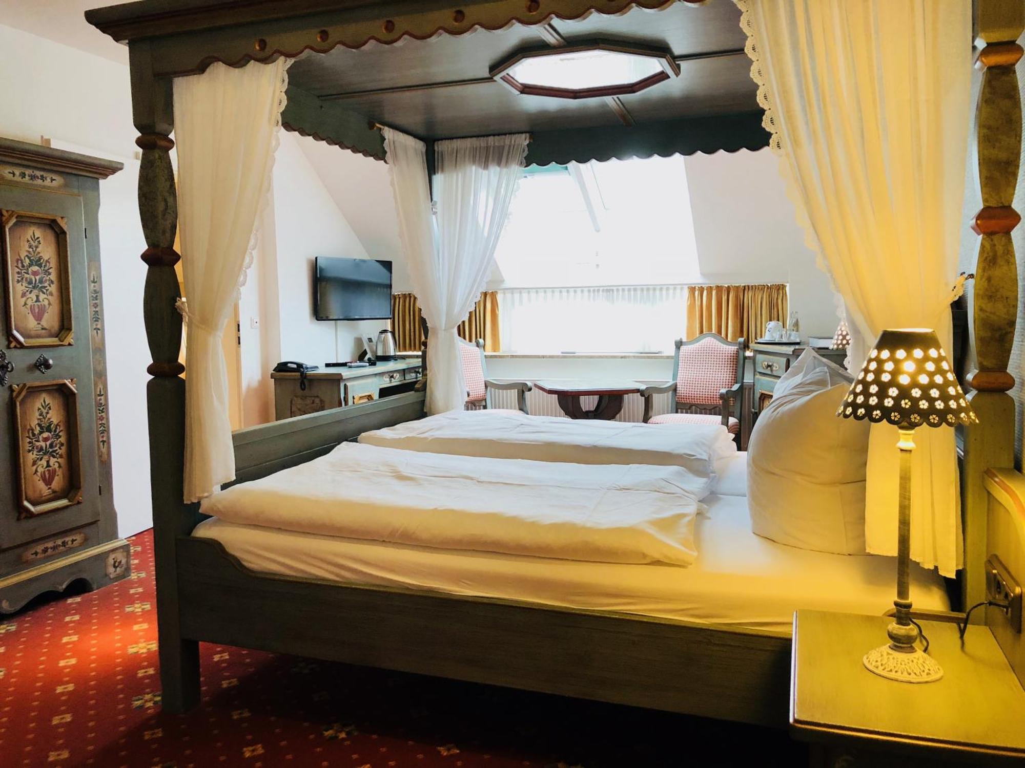 Waldhaus Oelper Hotel บราวน์ชไวก์ ภายนอก รูปภาพ